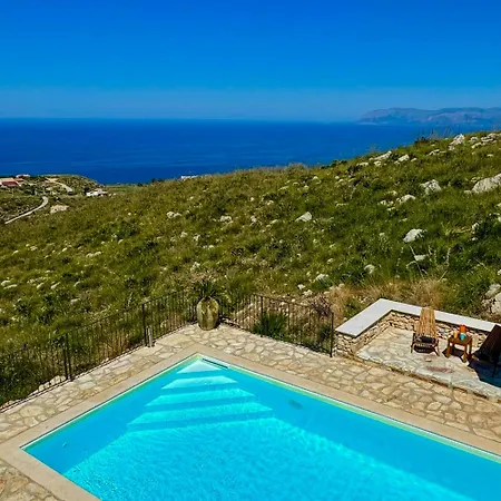 Sea View With Panoramic Pool Near Scopello *
