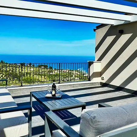 Sea View With Panoramic Pool Near Scopello *